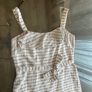 Women’s dress size 14